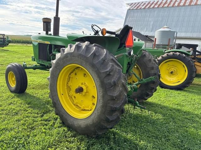 Image of John Deere 4020 equipment image 2