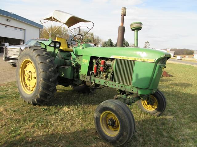 Image of John Deere 4020 equipment image 2