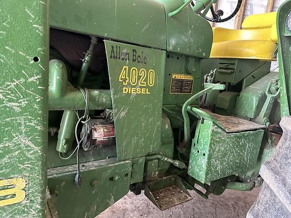 Image of John Deere 4020 equipment image 4