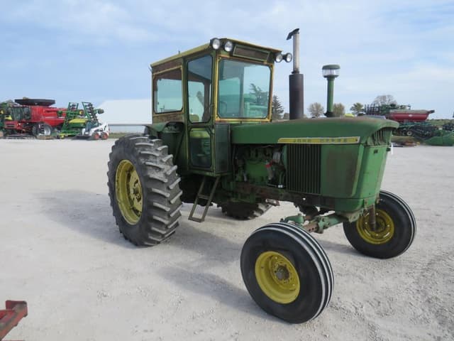 Image of John Deere 4020 equipment image 2
