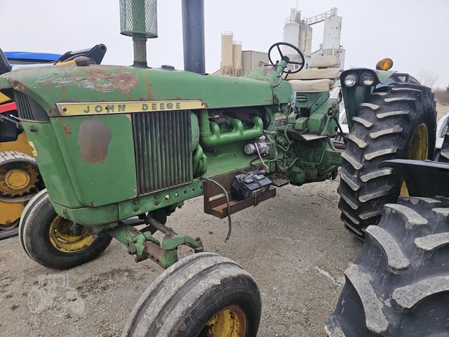 Image of John Deere 4020 equipment image 3