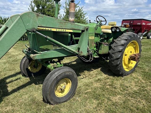 Image of John Deere 4020 equipment image 2