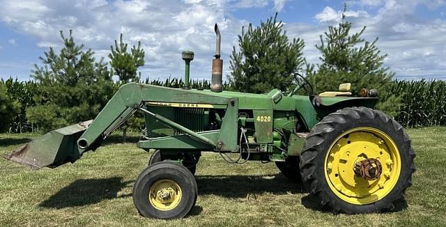 Image of John Deere 4020 equipment image 1