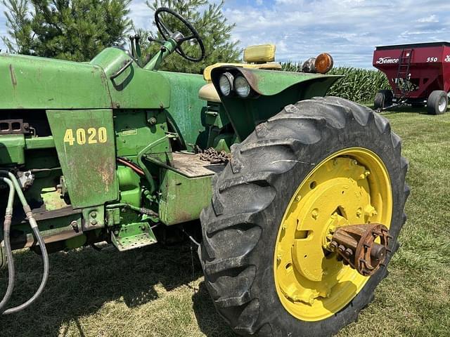 Image of John Deere 4020 equipment image 3