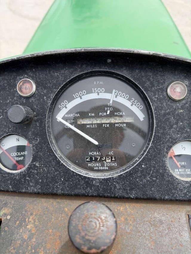 Image of John Deere 4020 equipment image 4