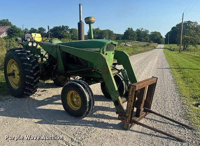Image of John Deere 4020 equipment image 2