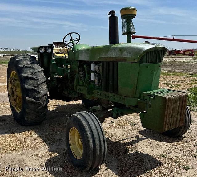 Image of John Deere 4020 equipment image 2