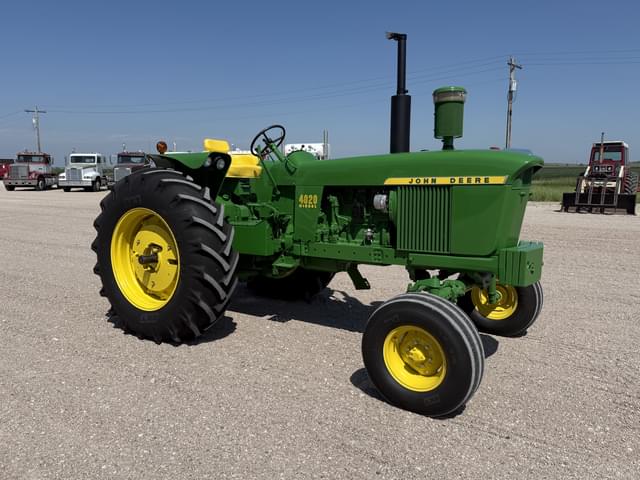 Image of John Deere 4020 equipment image 2