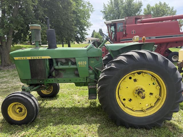 Image of John Deere 4020 equipment image 3