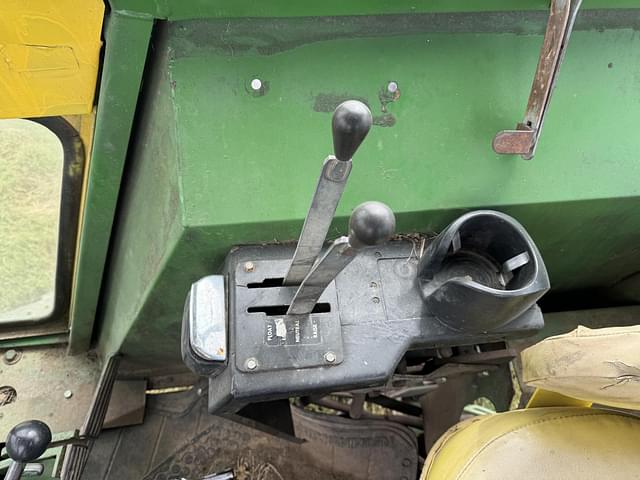 Image of John Deere 4020 equipment image 4