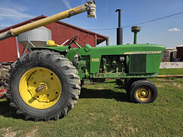 Image of John Deere 4020 equipment image 1
