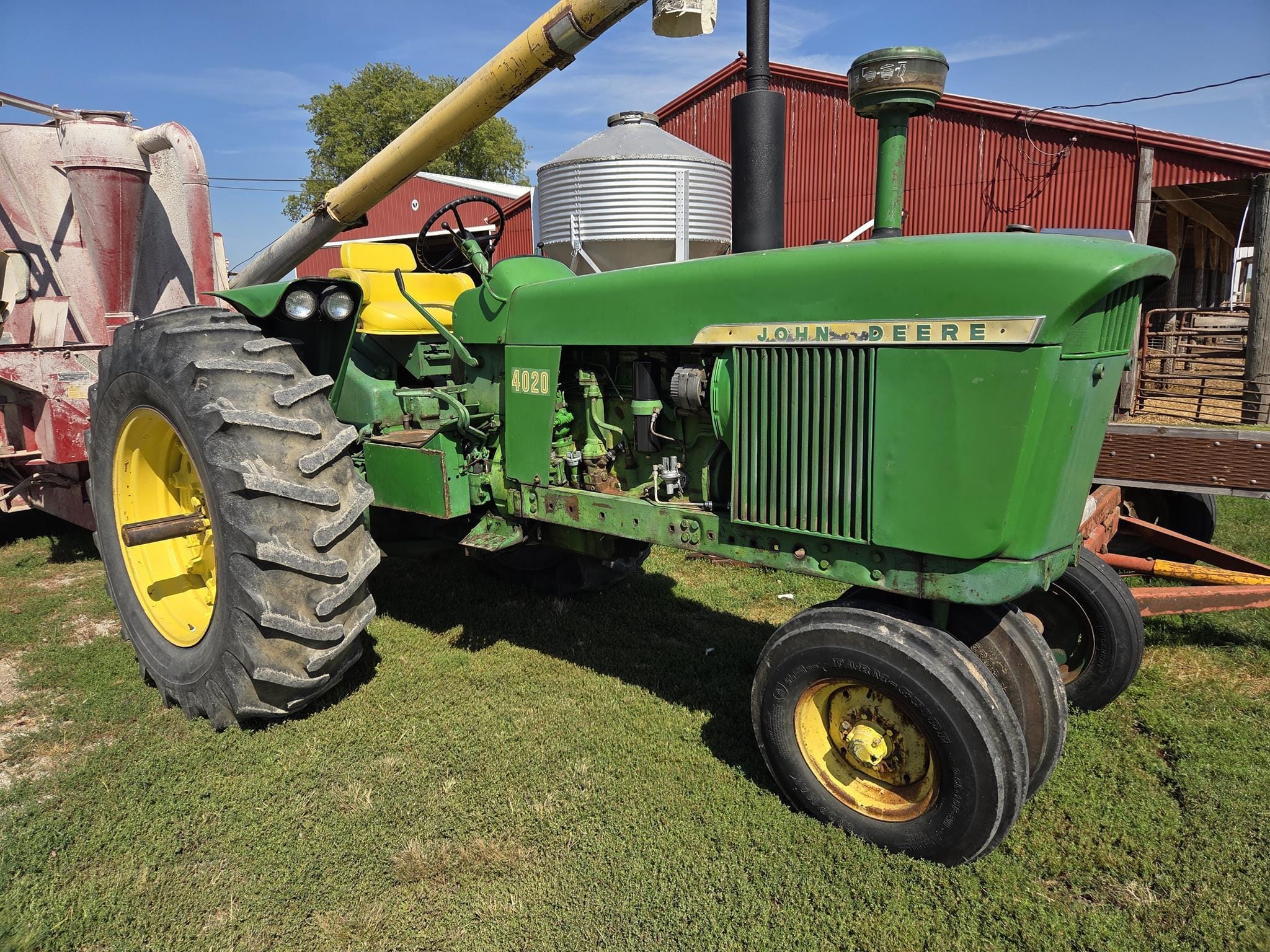 1967 John Deere 4020 Equipment Image0