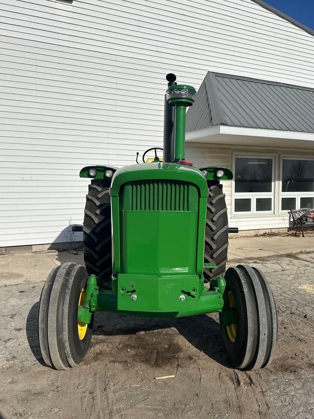 Image of John Deere 5020 equipment image 1