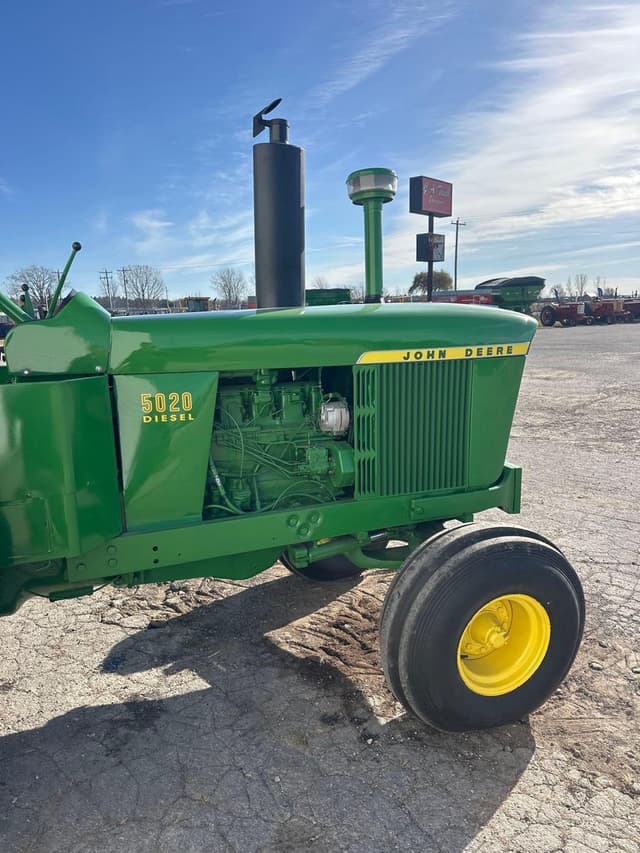 Image of John Deere 5020 equipment image 4