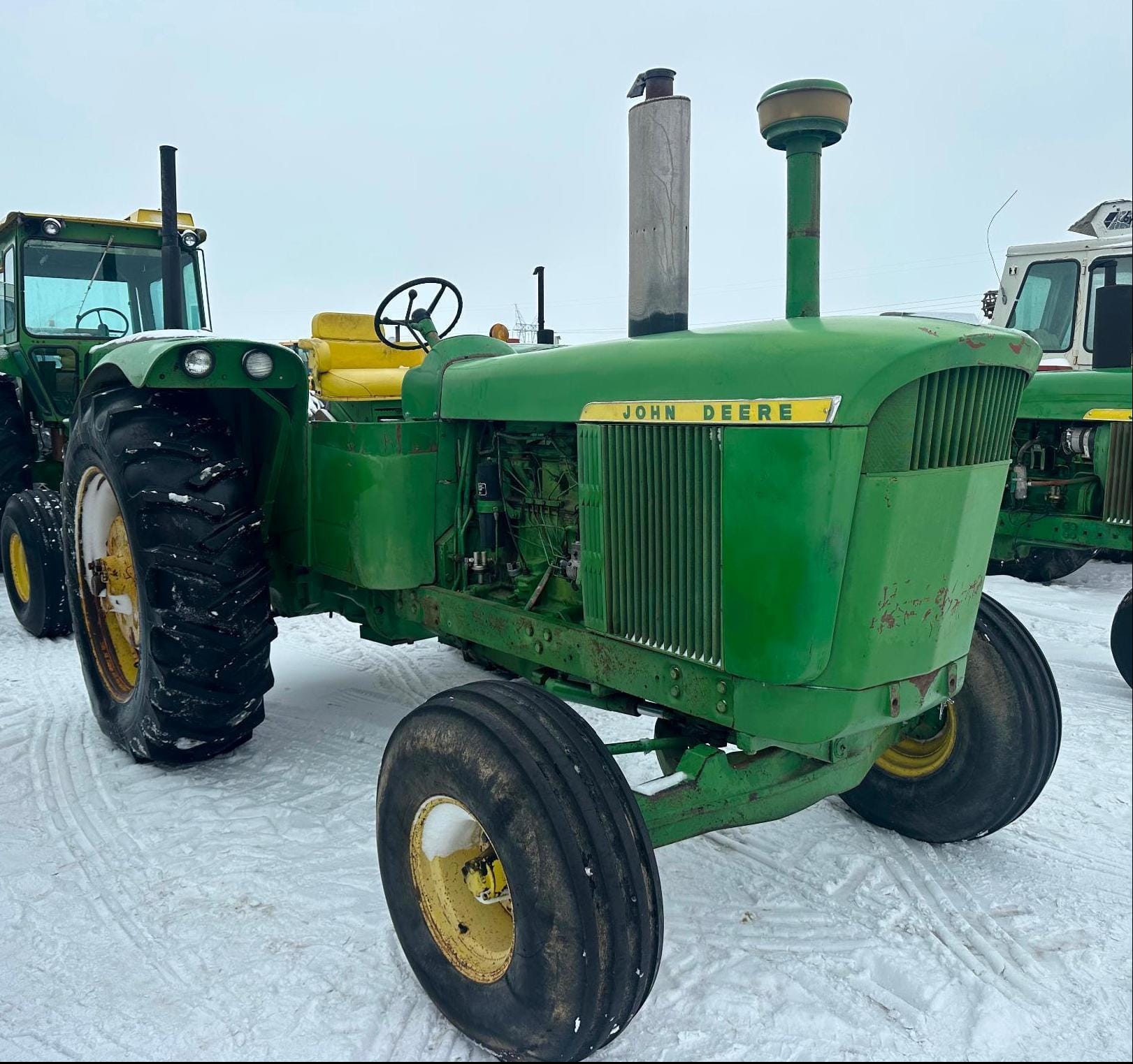 1967 John Deere 5020 Equipment Image0