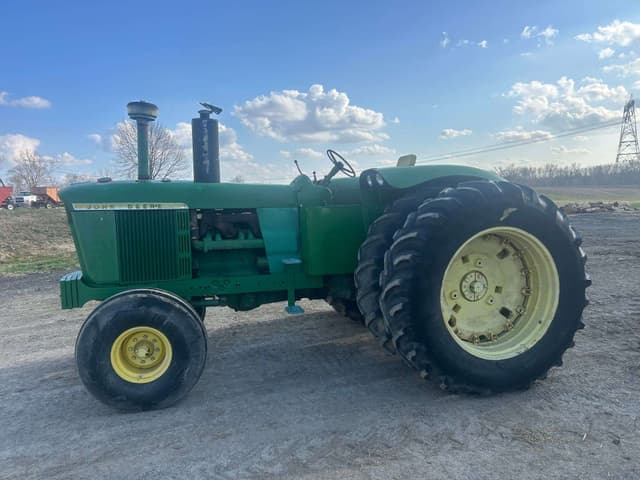 Image of John Deere 5020 equipment image 2