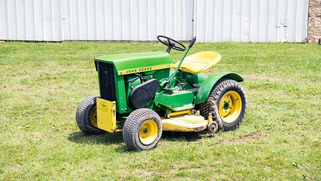 Image of John Deere 110 Primary image