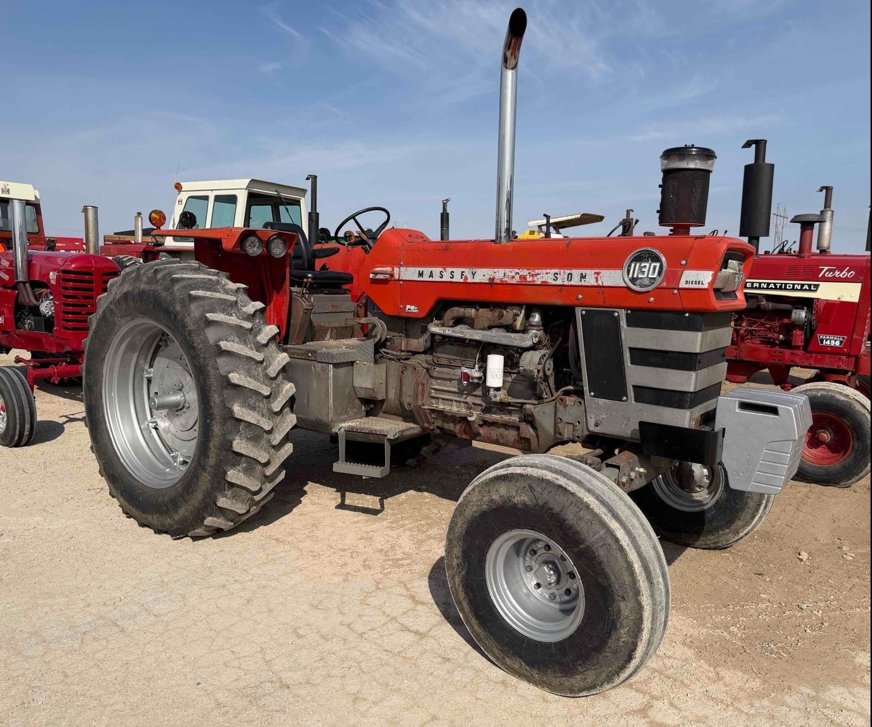 1967 Massey Ferguson 1130 Equipment Image0