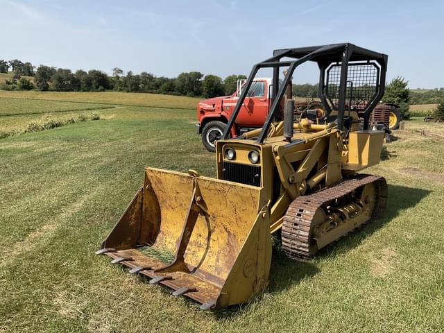 Image of Massey Ferguson 2244 equipment image 1