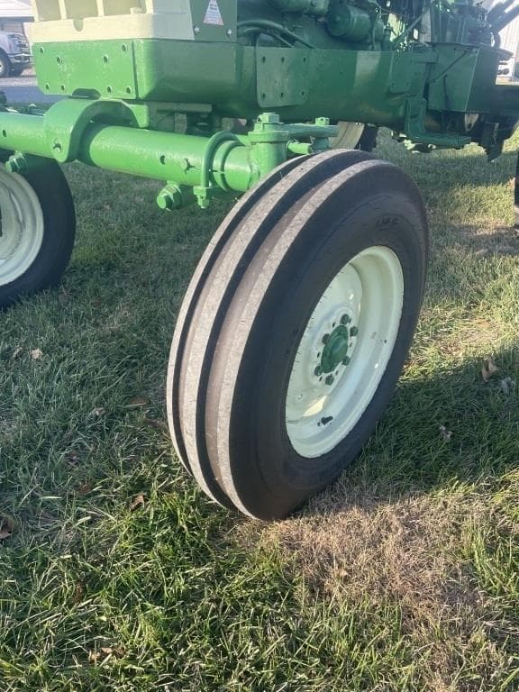 Image of Oliver 1655 equipment image 3