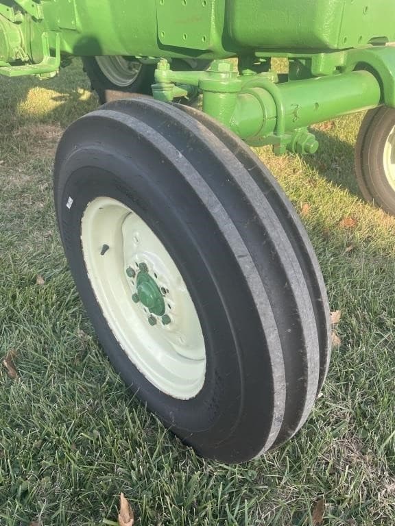 Image of Oliver 1655 equipment image 2