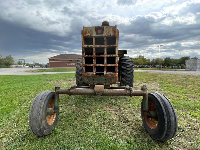 Image of Oliver 1750 equipment image 4