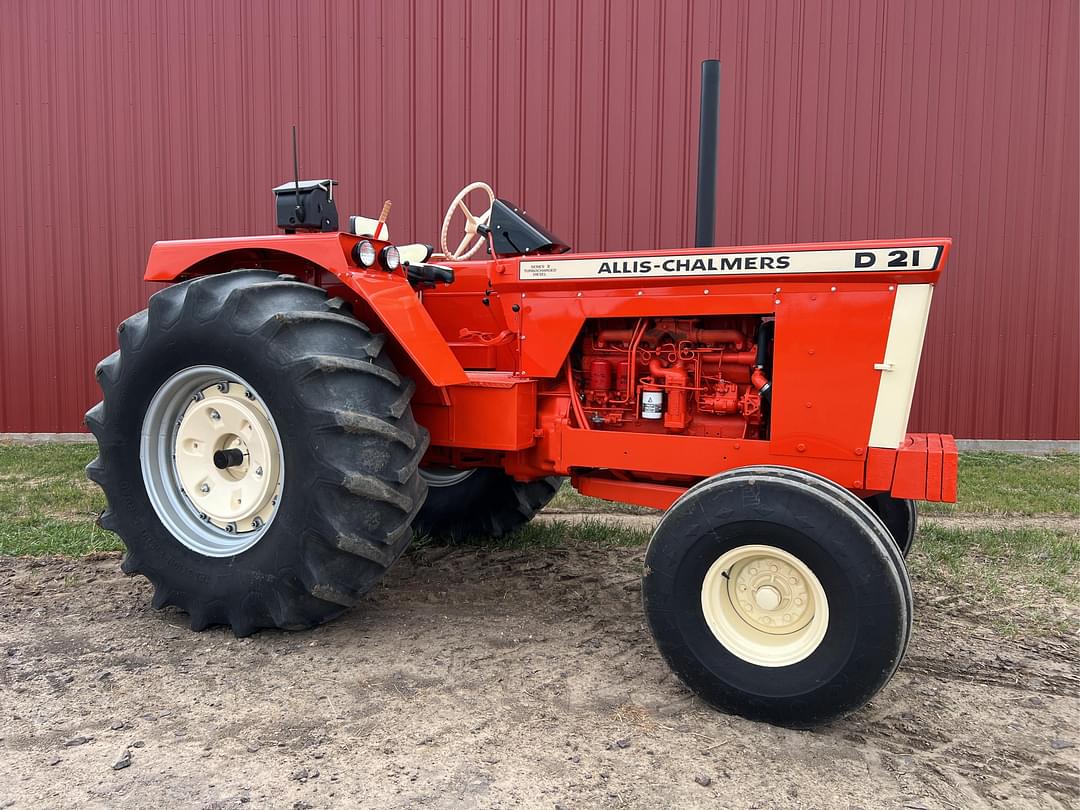 Image of Allis Chalmers D21 Primary image