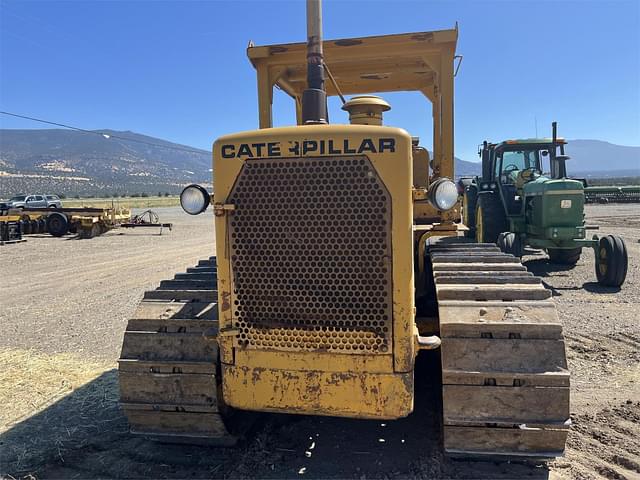 Image of Caterpillar D6C equipment image 3