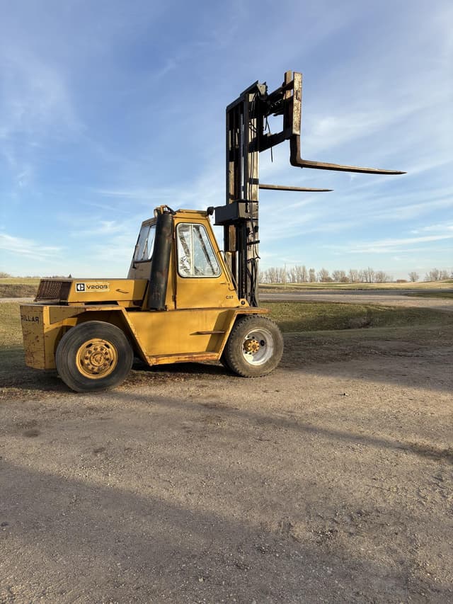 Image of Caterpillar V200B equipment image 2