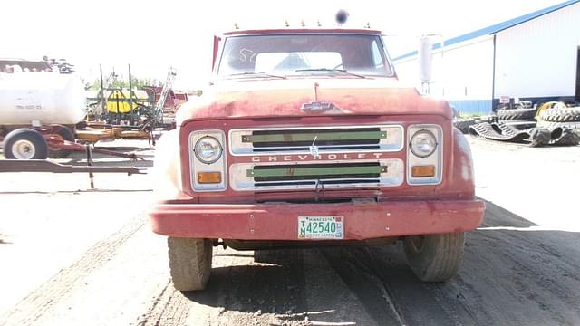 Image of Chevrolet C60 equipment image 1
