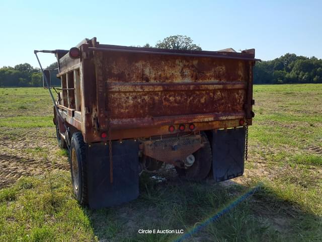 Image of Chevrolet 60 equipment image 4