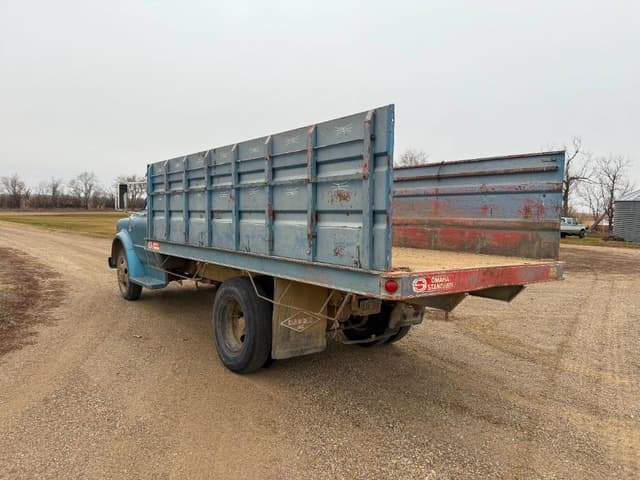 Image of Chevrolet C50 equipment image 3