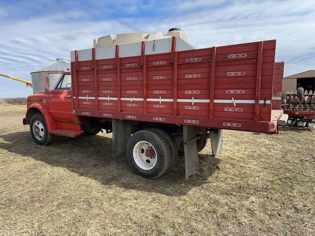 Image of Chevrolet C50 equipment image 2