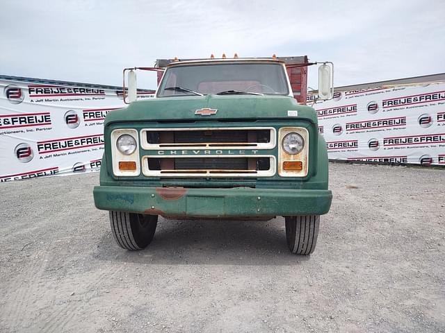 Image of Chevrolet C50 equipment image 1