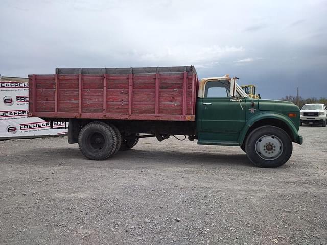 Image of Chevrolet C50 equipment image 3
