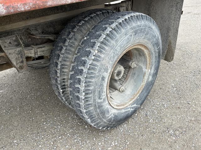 Image of Chevrolet C60 equipment image 4