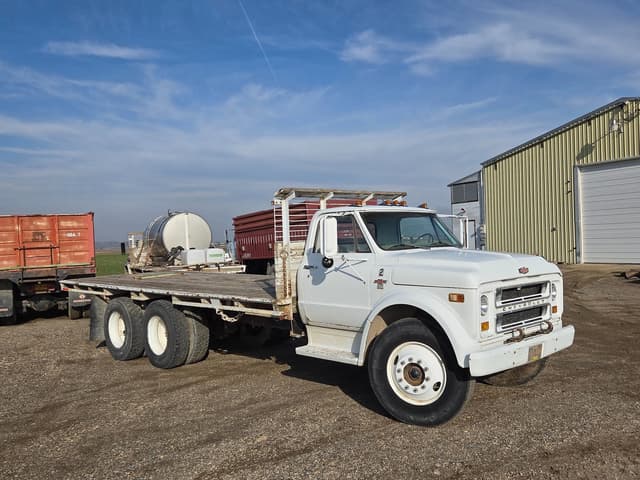 Image of Chevrolet C60 equipment image 1