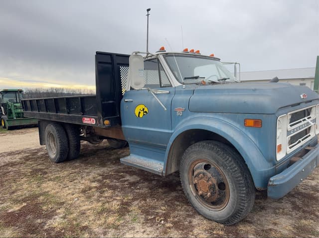 Image of Chevrolet 50 equipment image 4