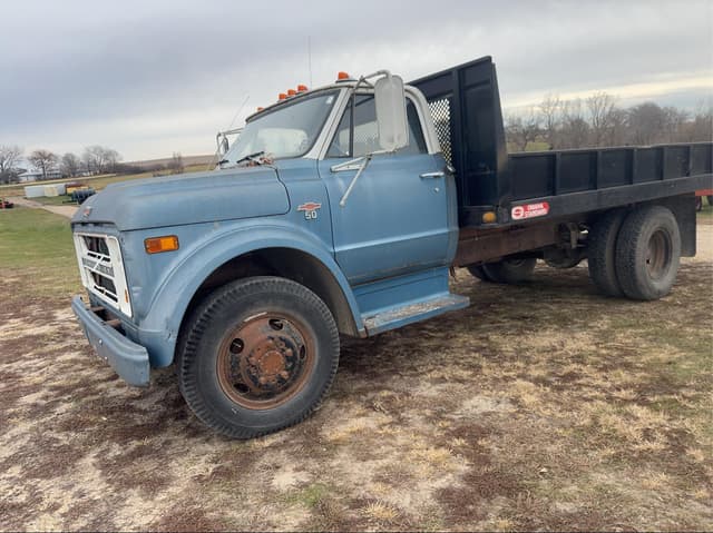 Image of Chevrolet 50 equipment image 1