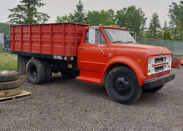 Image of Chevrolet 40 equipment image 4