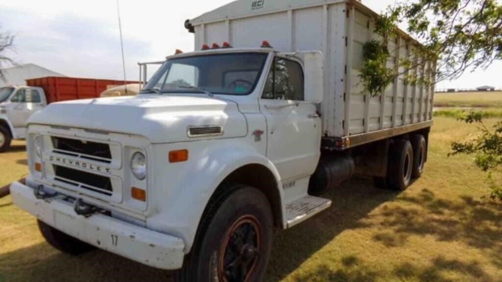 1968 Chevrolet 60 Equipment Image0