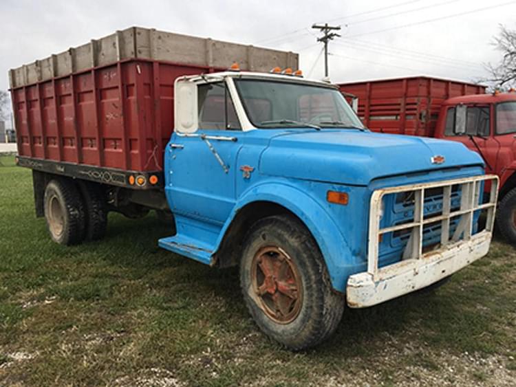 1968 Chevrolet 60 Equipment Image0