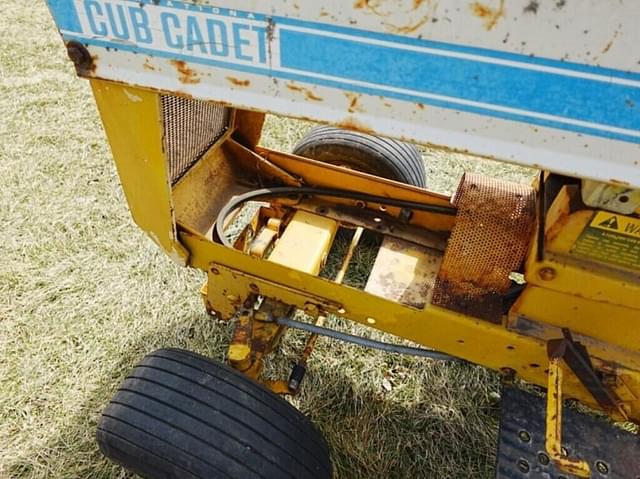 Image of Cub Cadet 125 equipment image 4