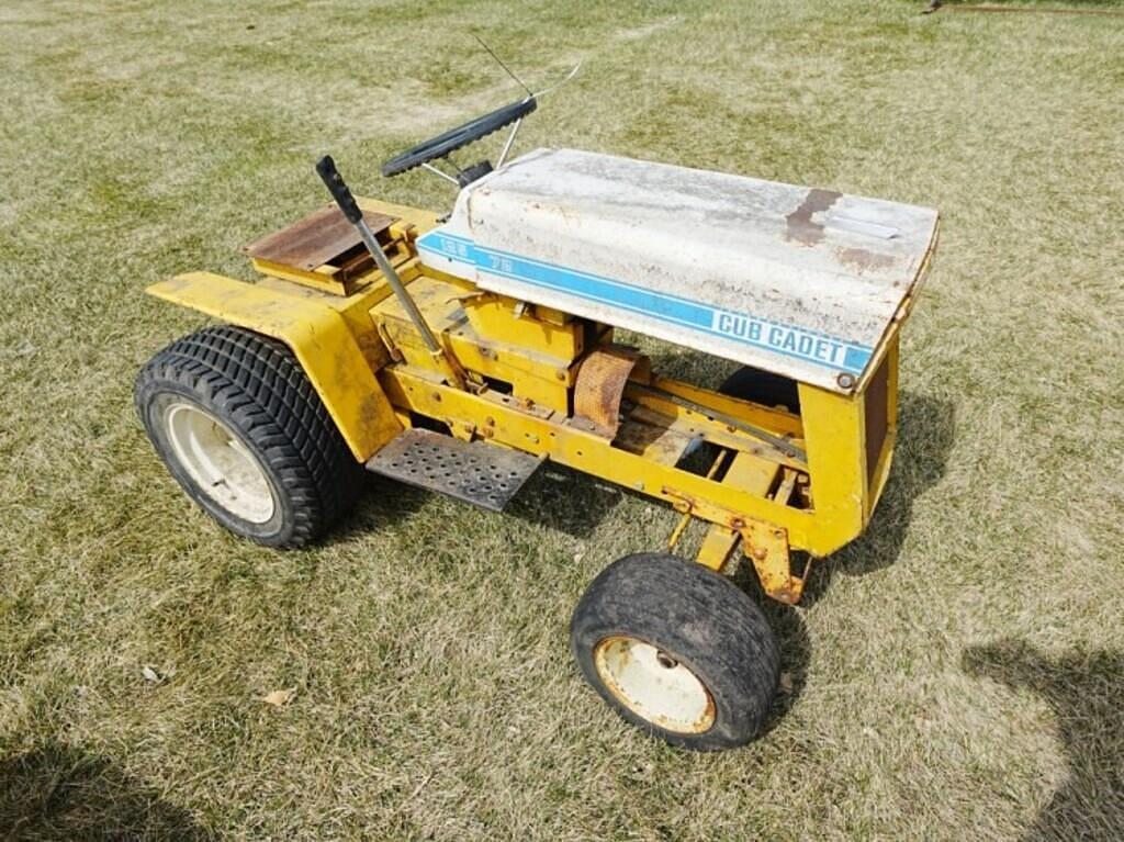 Image of Cub Cadet 125 Primary image