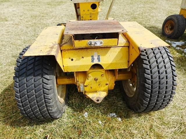 Image of Cub Cadet 125 equipment image 3