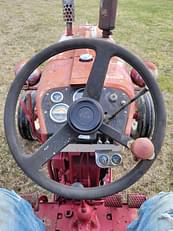 Main image Farmall 504 8