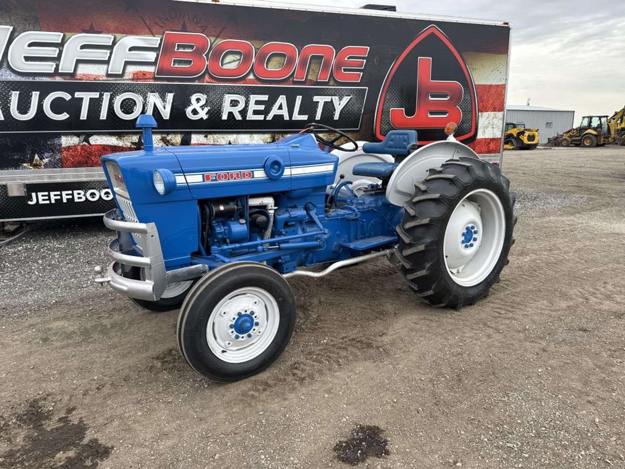 1968 Ford 2000 Equipment Image0