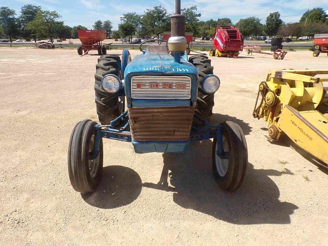 Image of Ford 3000 equipment image 2