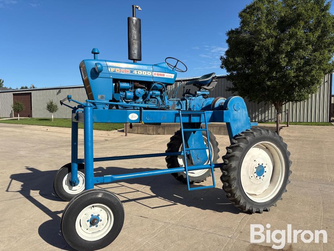 Image of Ford 4000 Primary image