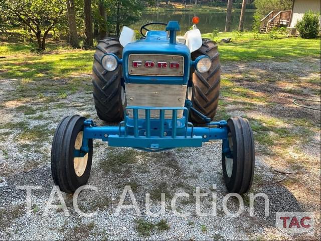 Image of Ford 4000 equipment image 1